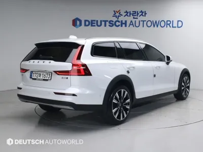 Volvo V60 2023, 36023 км, за 42500000 KRW