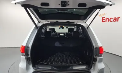 Jeep Cherokee 2021, 45555 км, за 28290000 KRW - фото 20