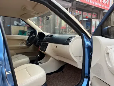 Skoda Fabia 2014, 110000 км, за 15500 CNY - фото 8