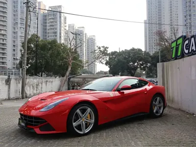 Ferrari F12berlinetta · 2015 год