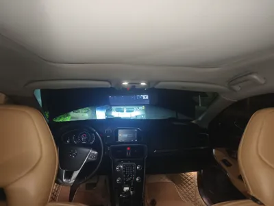 Volvo V40 2017, 93800 км, за 39095.12 CNY - фото 19