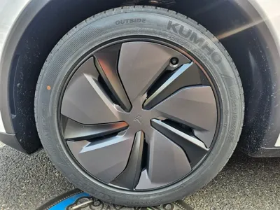 Tesla Model Y 2026, 500 км, за 37440000 KRW - фото 20