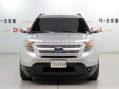Ford Explorer · 2013 год