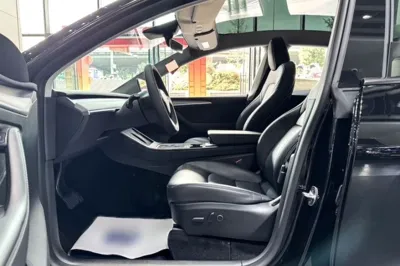 Tesla Model Y 2023, 46300 км, за 215923.9 CNY - фото 38