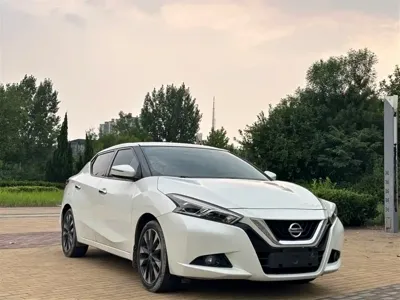 Nissan Bluebird 2019, 80000 км, за 35000 CNY