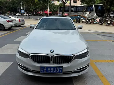 BMW 5 Series 2019, 60000 км, за 143800 CNY