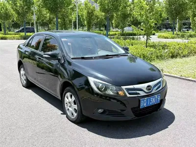 BYD e5 2017, 150000 км, за 19800 CNY