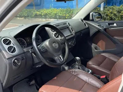Volkswagen Tiguan 2013, 140000 км, за 23800 CNY - фото 9