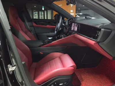 Porsche Panamera 2025, 10000 км, за 188790000 KRW - фото 9