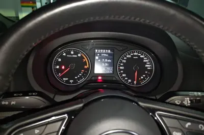 Audi A3 2018, 91300 км, за 72840.01 CNY - фото 12
