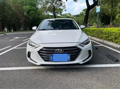 Hyundai Elantra · 2018 год