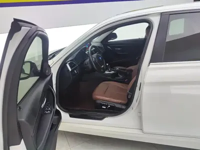 BMW 3 Series 2017, 113000 км, за 68800 CNY - фото 9
