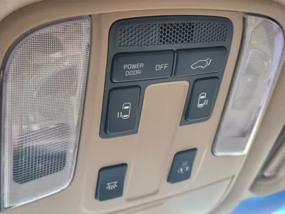 Kia Canival 2016, 90000 км, за 15500000 KRW - фото 11