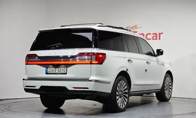 Lincoln Navigator 2021, 83036 км, за 46000000 KRW