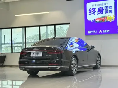 Audi A8 2021, 68000 км, за 456800 CNY - фото 17