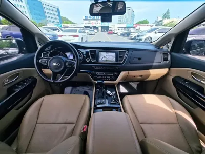 Kia Canival 2017, 177400 км, за 9500000 KRW - фото 7