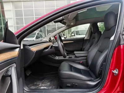 Tesla Model 3 2021, 32000 км, за 126800 CNY - фото 7
