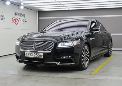 Lincoln Continental · 2017 год