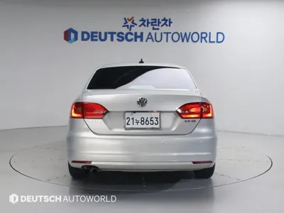 Volkswagen Jetta 2011, 113049 км, за 2990000 KRW