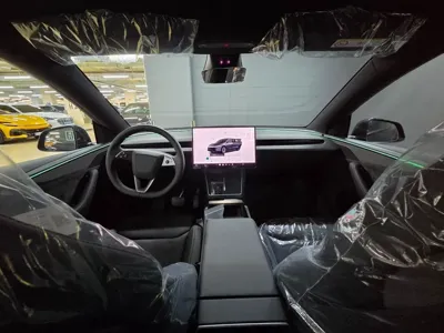 Tesla Model Y 2026, 10 км, за 73030000 KRW - фото 6