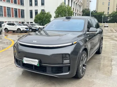 Li Auto Li L8 · 2025 год