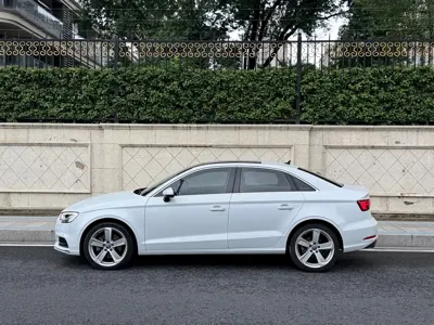 Audi A3 2019, 80000 км, за 59800 CNY