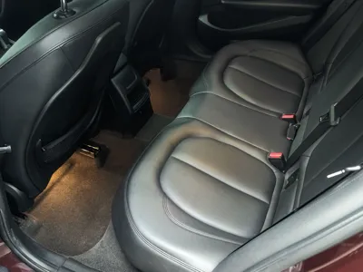 BMW 1 Series 2018, 116500 км, за 59870.18 CNY - фото 10