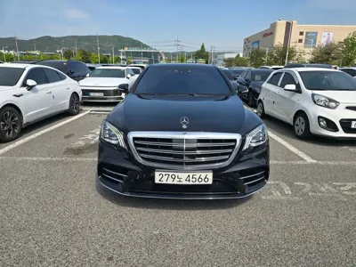 Mercedes-Benz S-Class · 2018 год