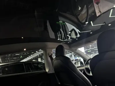 Tesla Model Y 2021, 52000 км, за 79800 CNY - фото 14