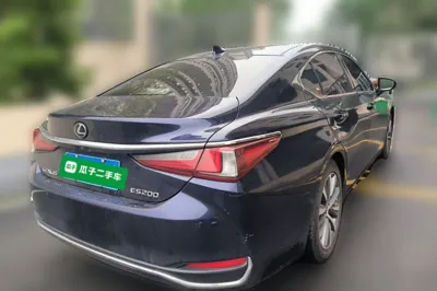 Lexus ES 2018, 105200 км, за 167929.74 CNY - фото 6