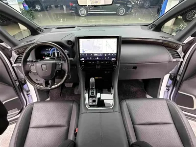 Toyota Vellfire 2025, 26400 км, за 795000 CNY - фото 8