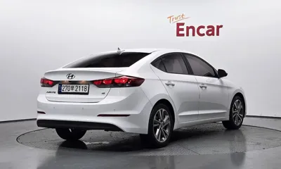 Hyundai Avante 2018, 60806 км, за 9300000 KRW
