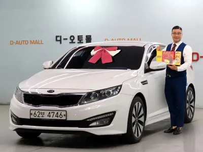 Kia K5 · 2012 год
