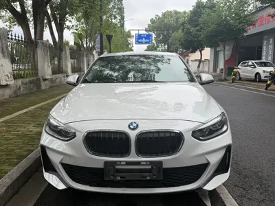 BMW 1 Series 2019, 26000 км, за 49800 CNY