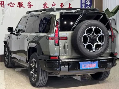 Mengshi 猛士M817 2025, 16400 км, за 245000 CNY