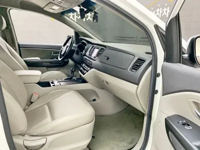Kia Canival 2015, 199999 км, за 7200000 KRW - фото 15