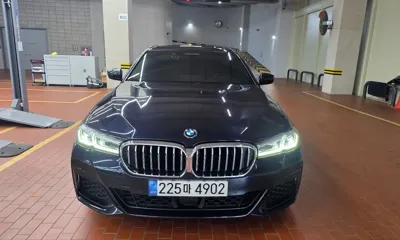 BMW 5-Series · 2022 год