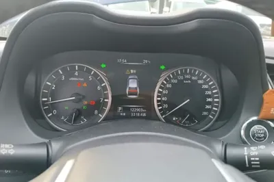 Infiniti Q50L 2018, 122900 км, за 81000.43 CNY - фото 20
