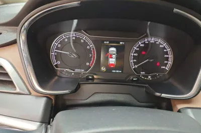 Geely Auto Jiajie 2019, 166100 км, за 29258.46 CNY - фото 13
