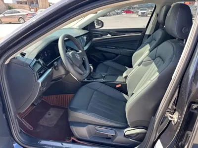 Volkswagen 帕萨特插电混动 2022, 65800 км, за 91199 CNY - фото 19