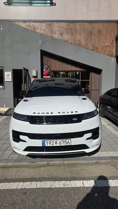 Land Rover Range Rover Sport · 2023 год