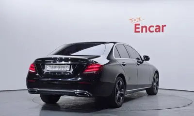 Mercedes-Benz E-Class 2017, 69858 км, за 22590000 KRW - фото 2