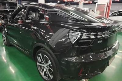 Lynk & Co 05 2023, 53000 км, за 108570.37 CNY