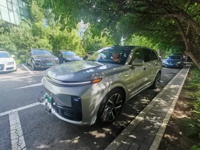 Li Auto Li L7 · 2024 год
