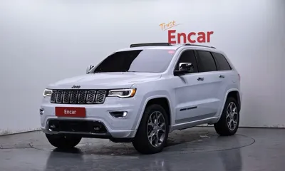 Jeep Cherokee · 2021 год