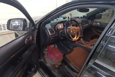Jeep Grand Cherokee 2017, 103700 км, за 102931.12 CNY - фото 13