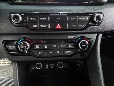 Kia Niro 2018, 51867 км, за 15490000 KRW - фото 13