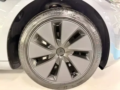 Tesla Model 3 2026, 3000 км, за 236800 CNY - фото 13