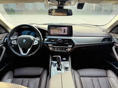 BMW 5 Series 2022, 98000 км, за 199800 CNY - фото 8