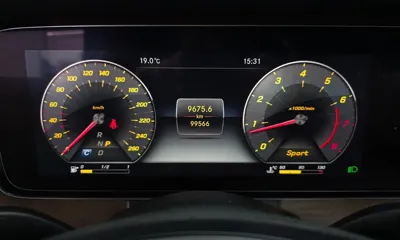 Mercedes-Benz E-Class 2018, 99566 км, за 22700000 KRW - фото 12